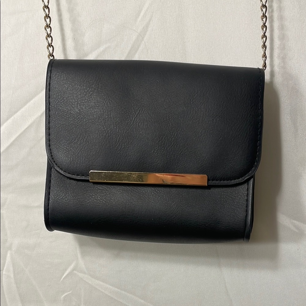 Elegant Black Chain Strap Bag